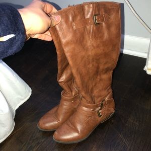 Riding boots